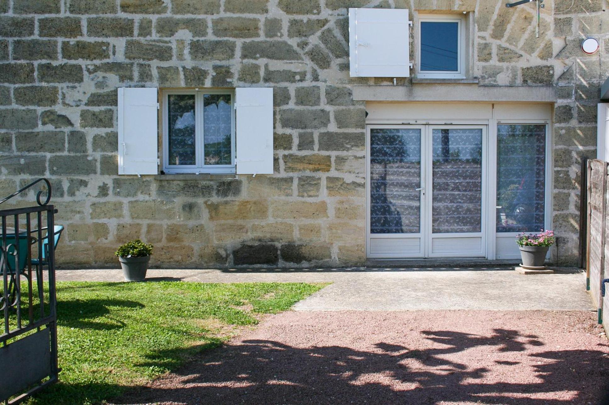 Gite De Catherine Saint-Christophe-des-Bardes المظهر الخارجي الصورة